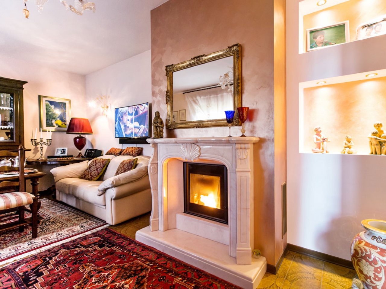 Caminetto classico, stile &lsquo;800 dal design elegante